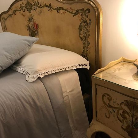알바 La Casa Del Melograno 아파트 외부 사진