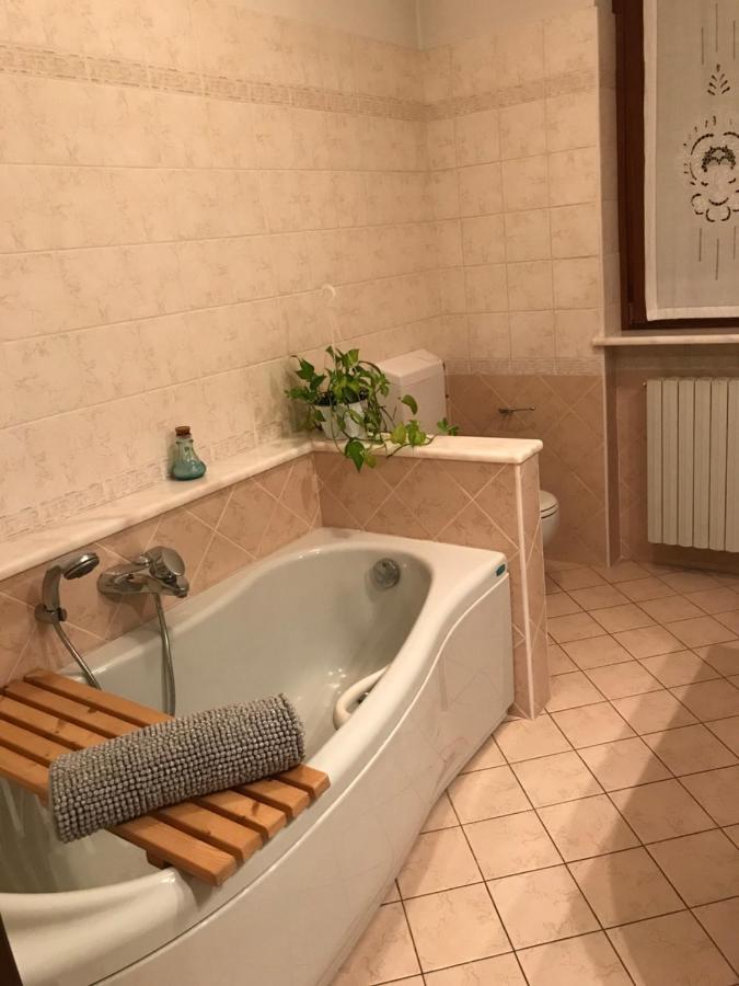 알바 La Casa Del Melograno 아파트 외부 사진